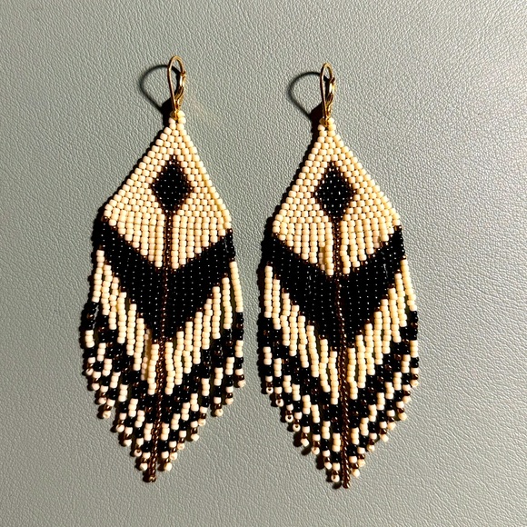 OwldreamDesign beaded earrings - Picture 2 of 3